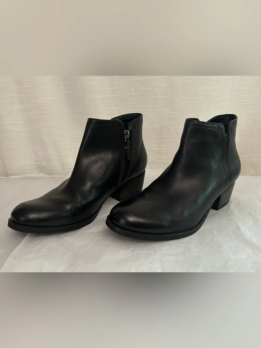 Clarks classic black